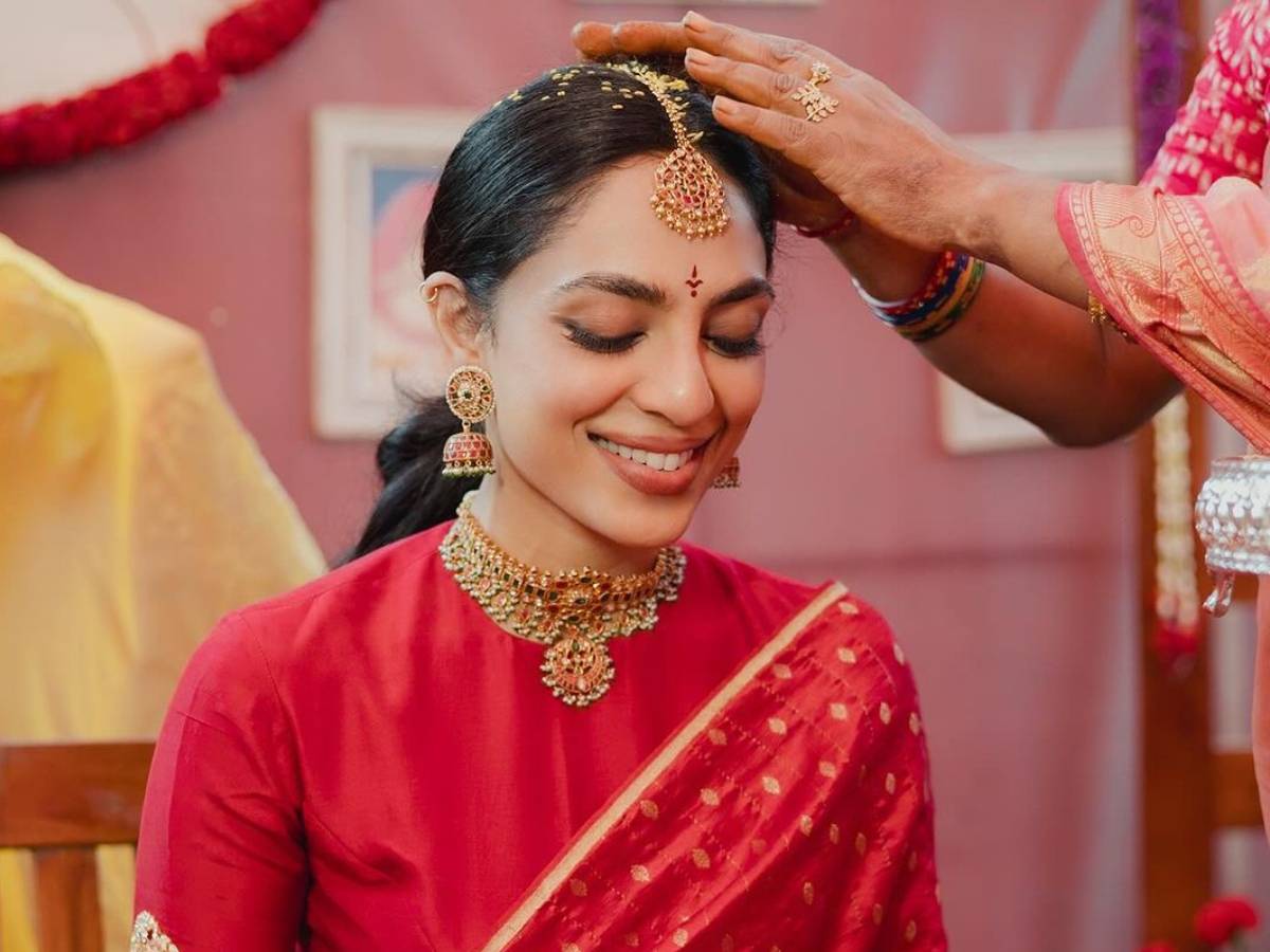 Sobhita as Pelli Kuthuru